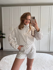 Short Olivia | Wit