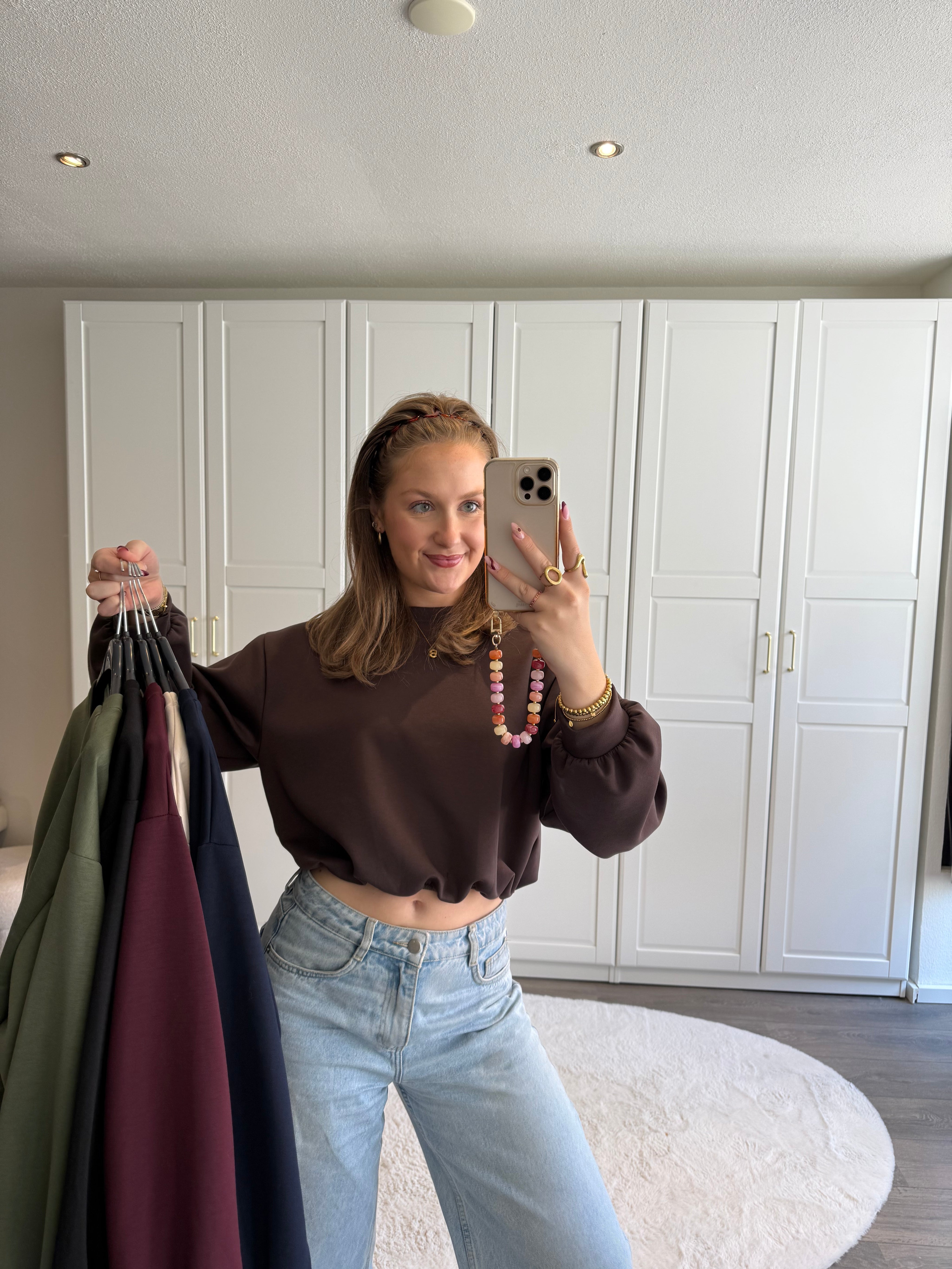 19 - Cropped Sweater