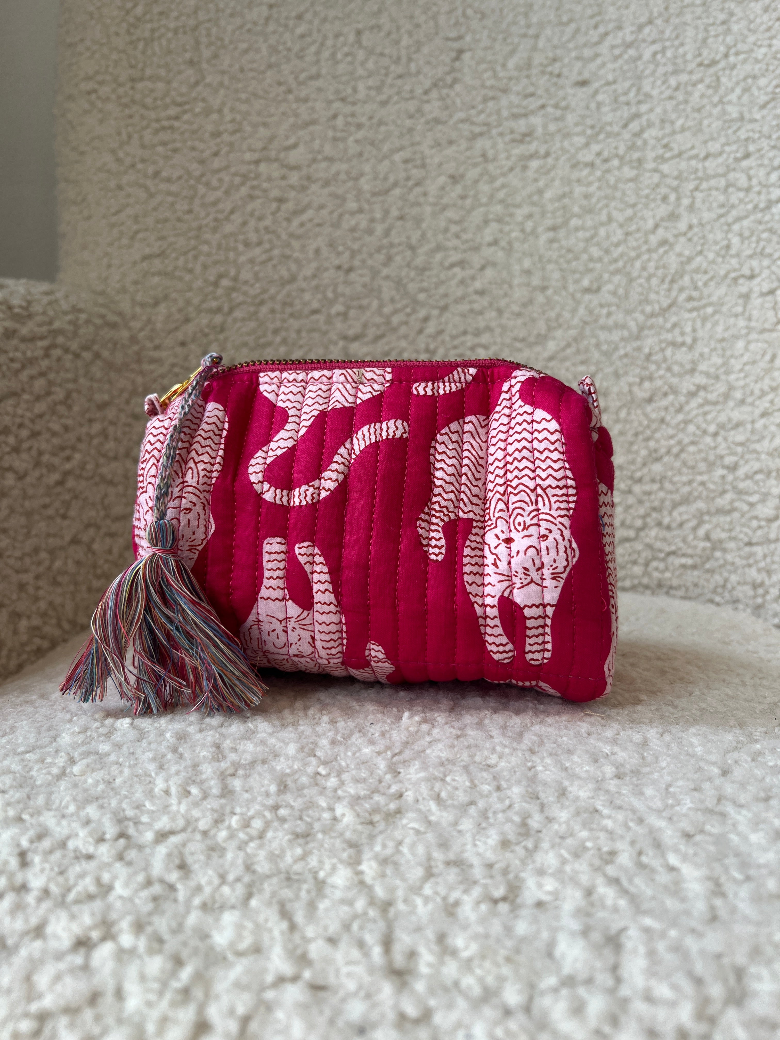 Bali Toilettas S | Fuchsia