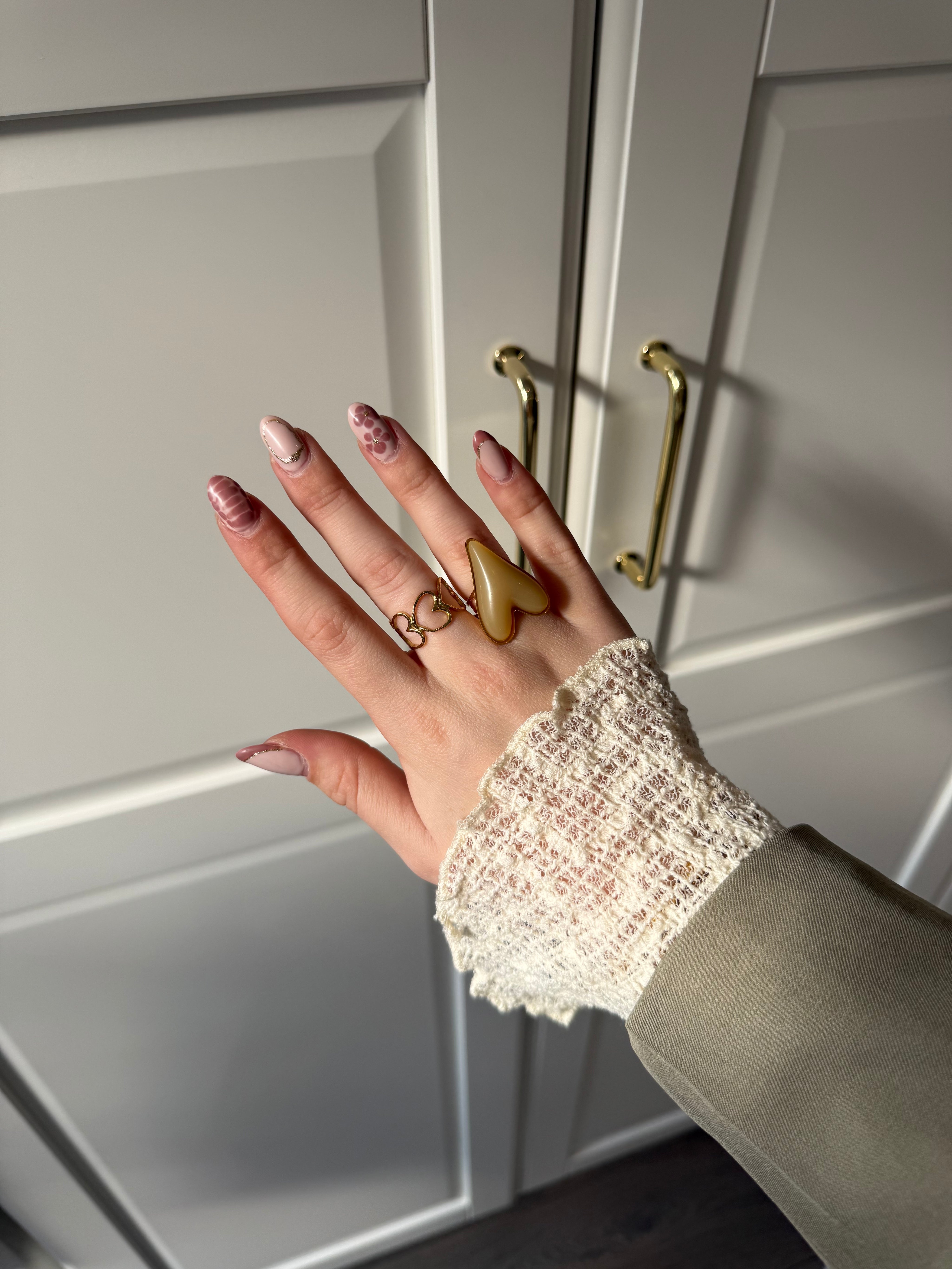 Glow Heart Ring | Beige