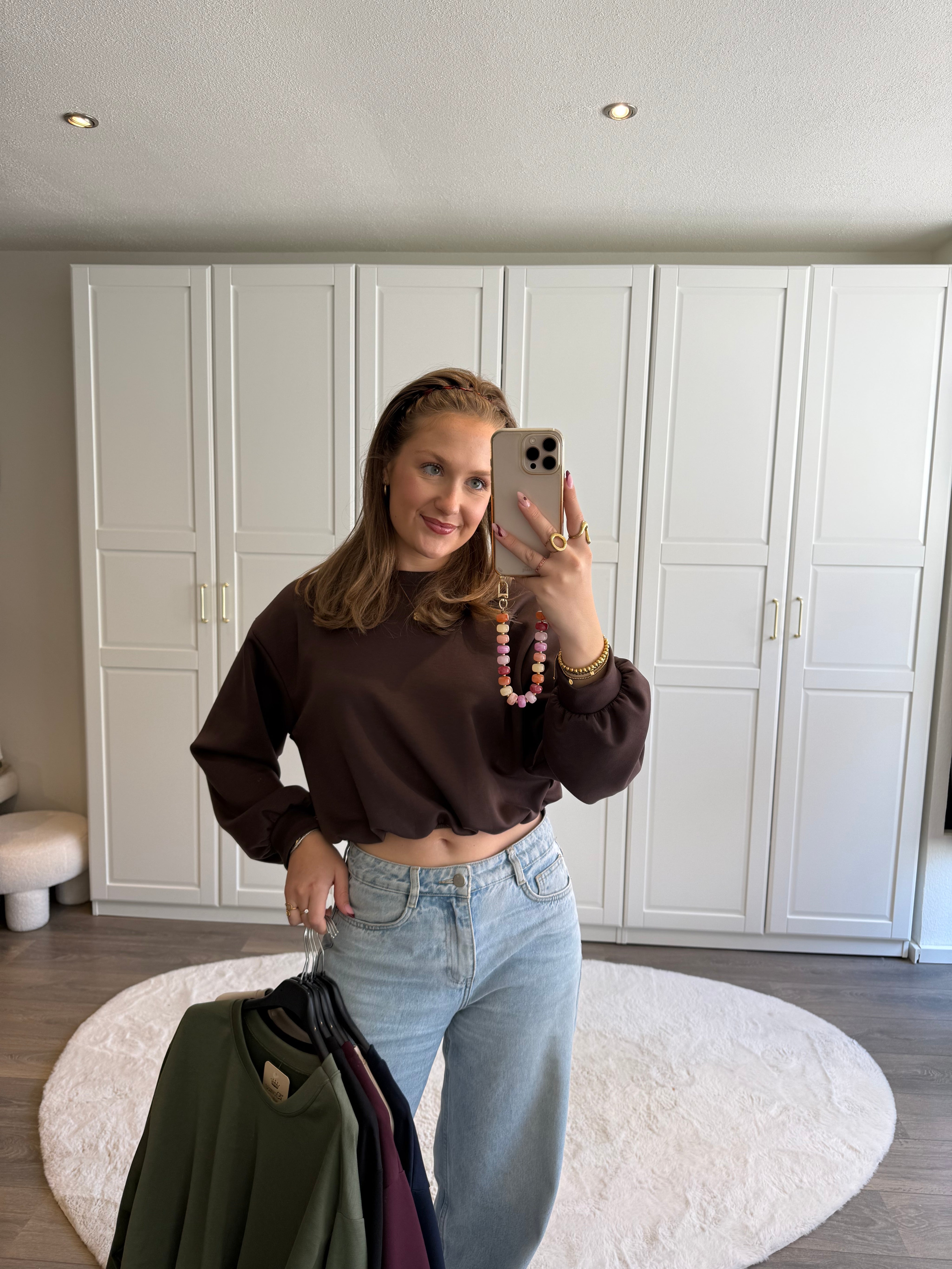 19 - Cropped Sweater