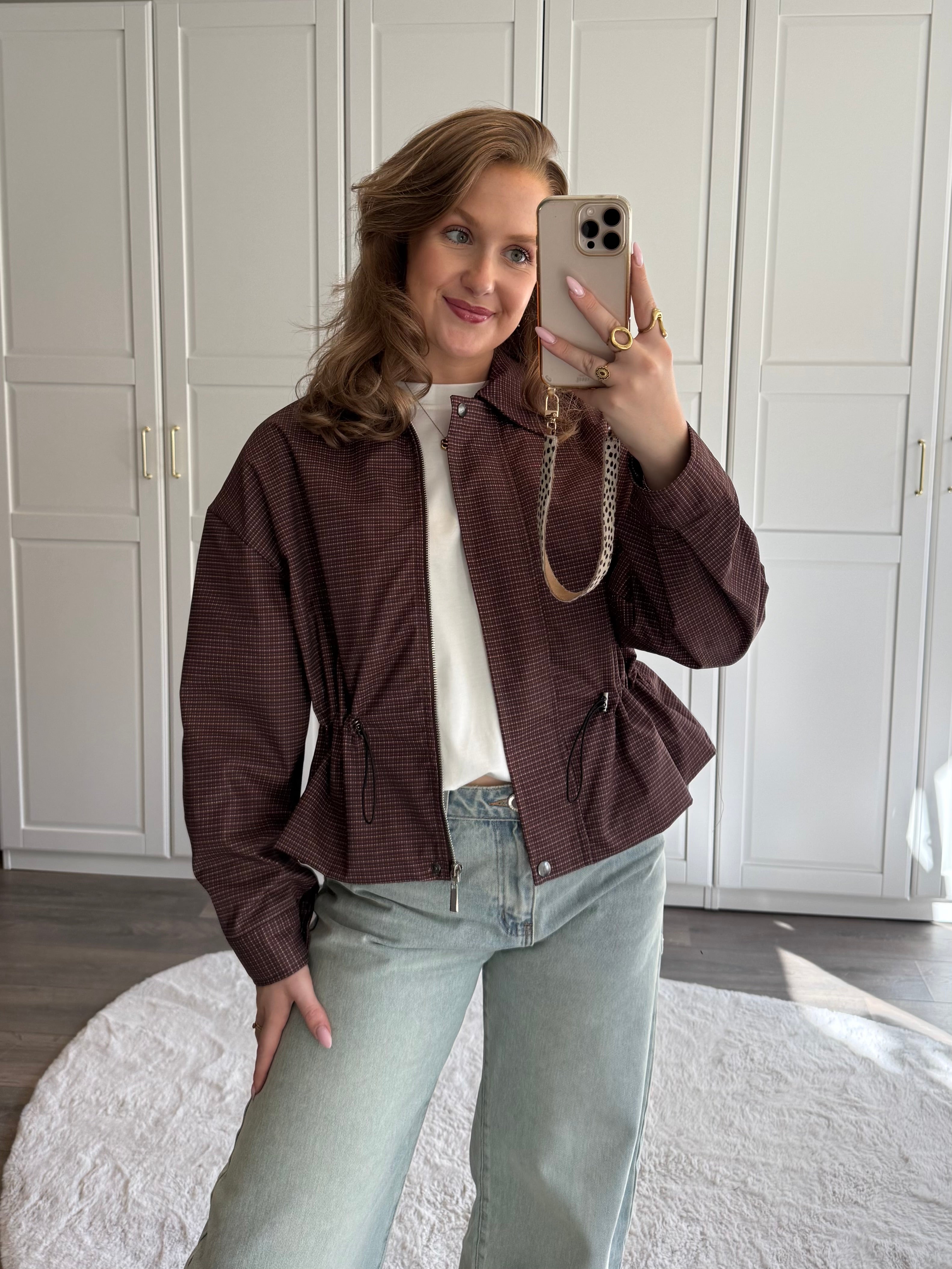 Jas Elin | Bruin