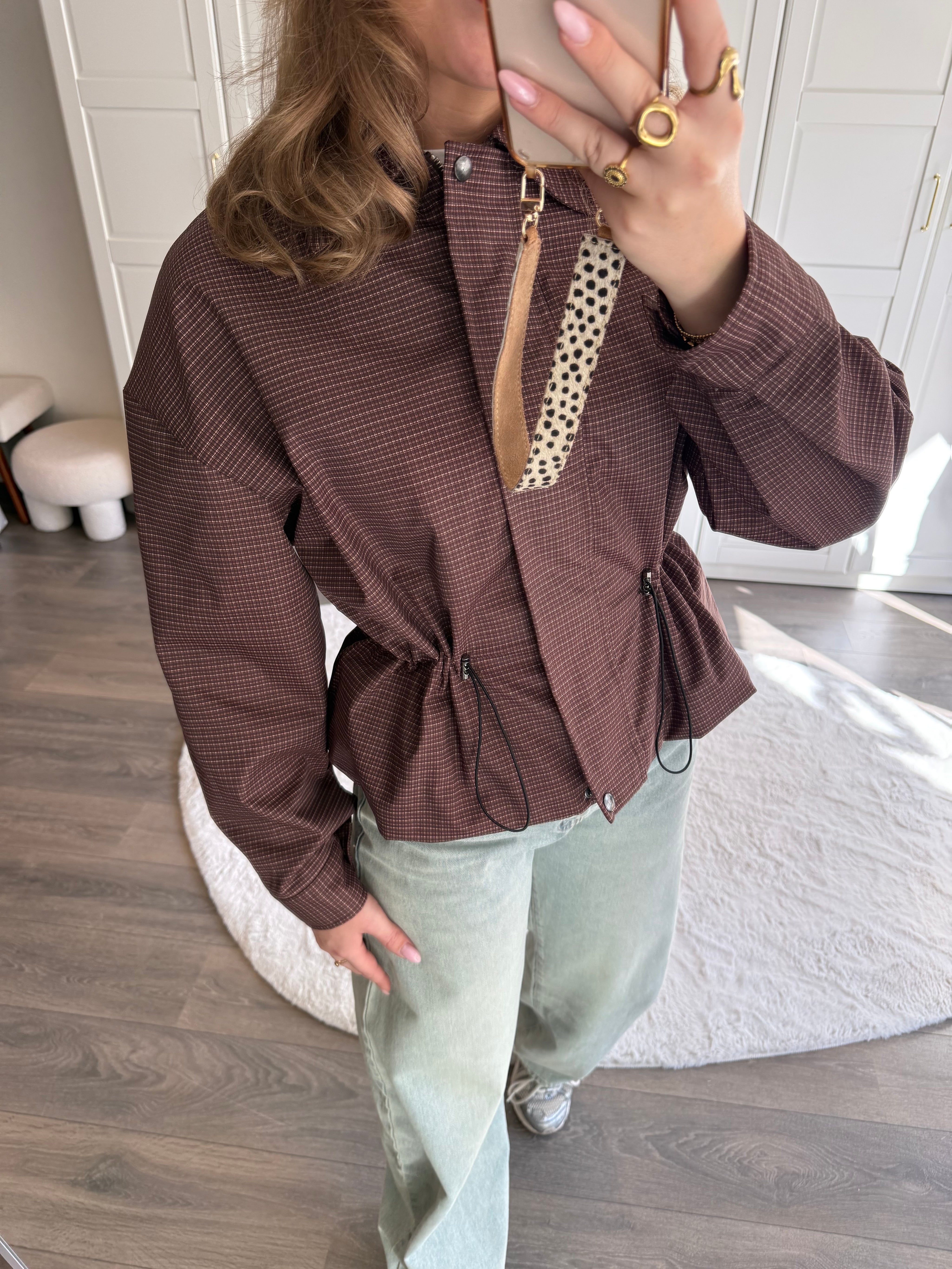 Jas Elin | Bruin