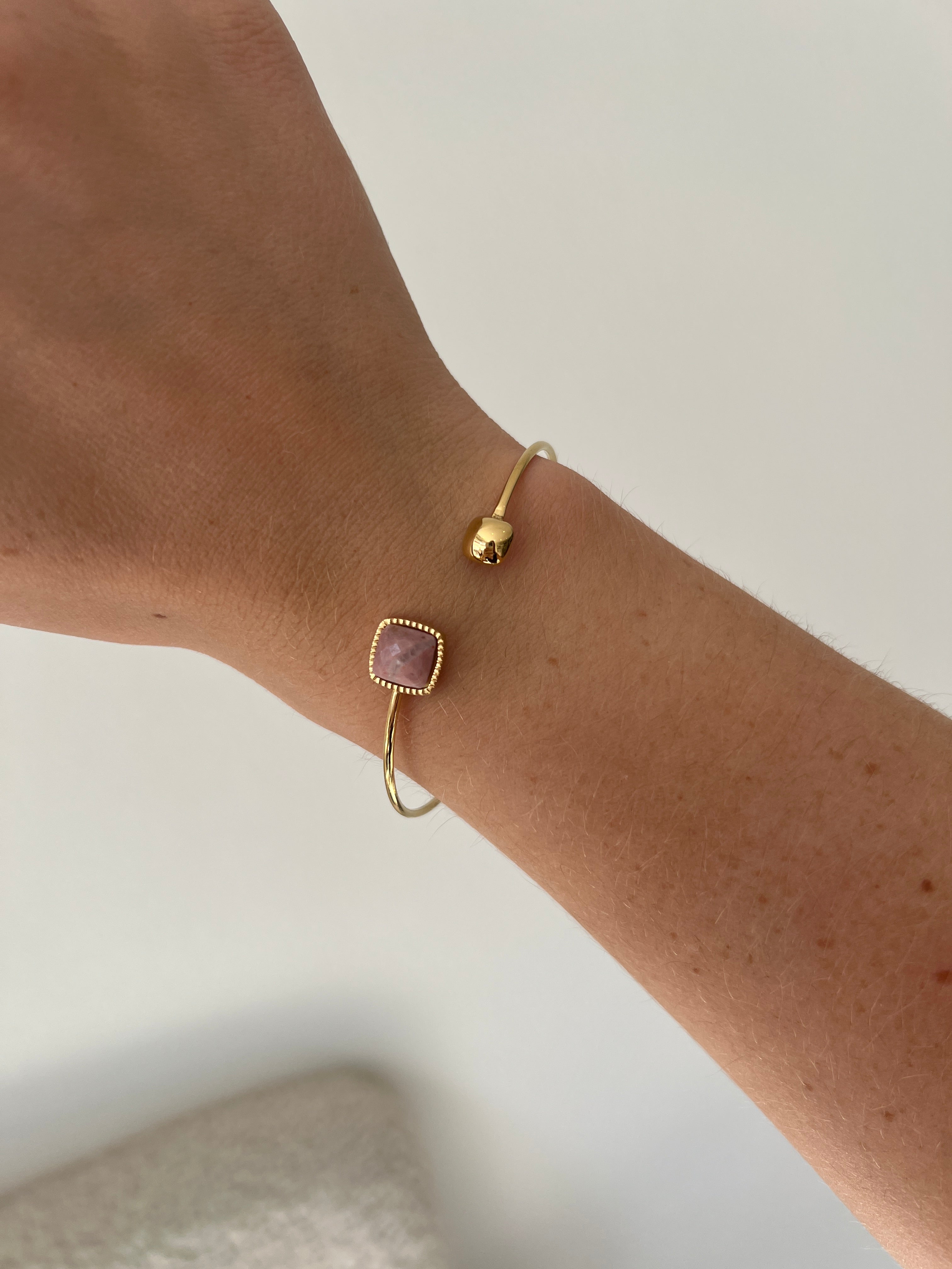 Stone Bangle Armband | Roze