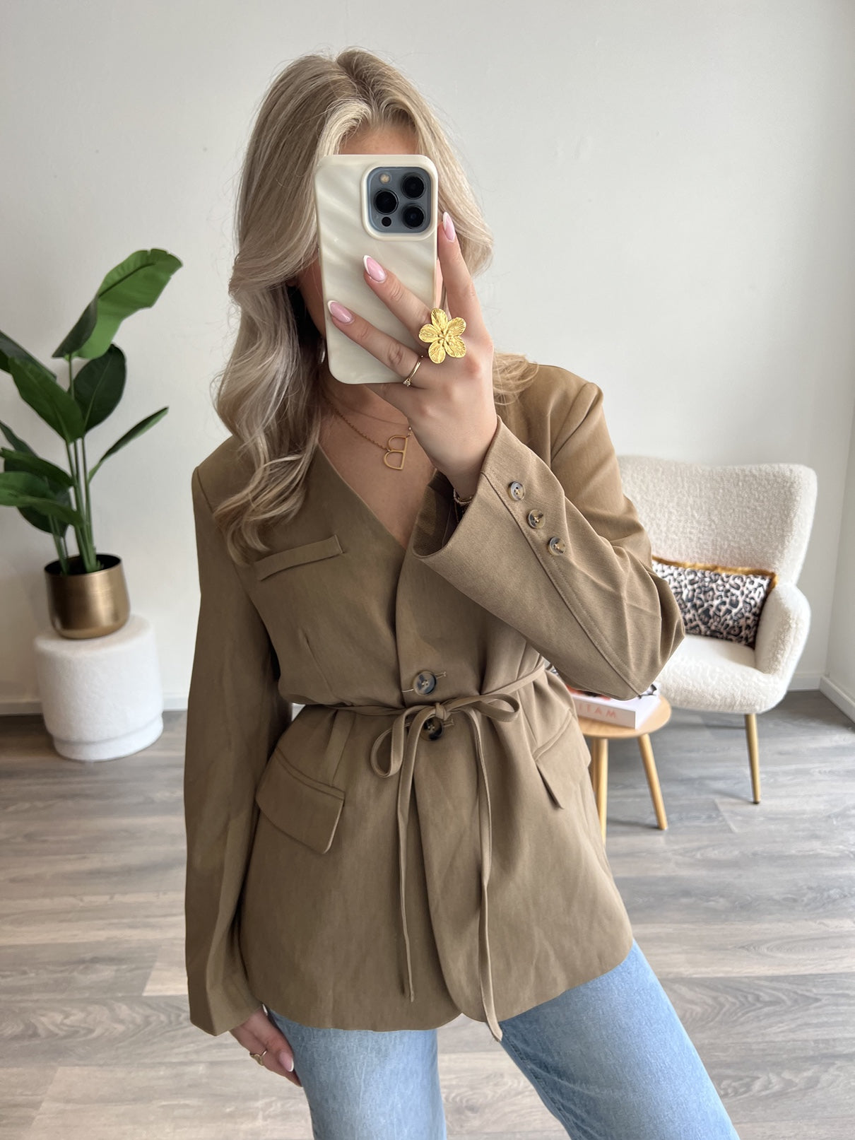 Fitted Tess Blazer | Beige