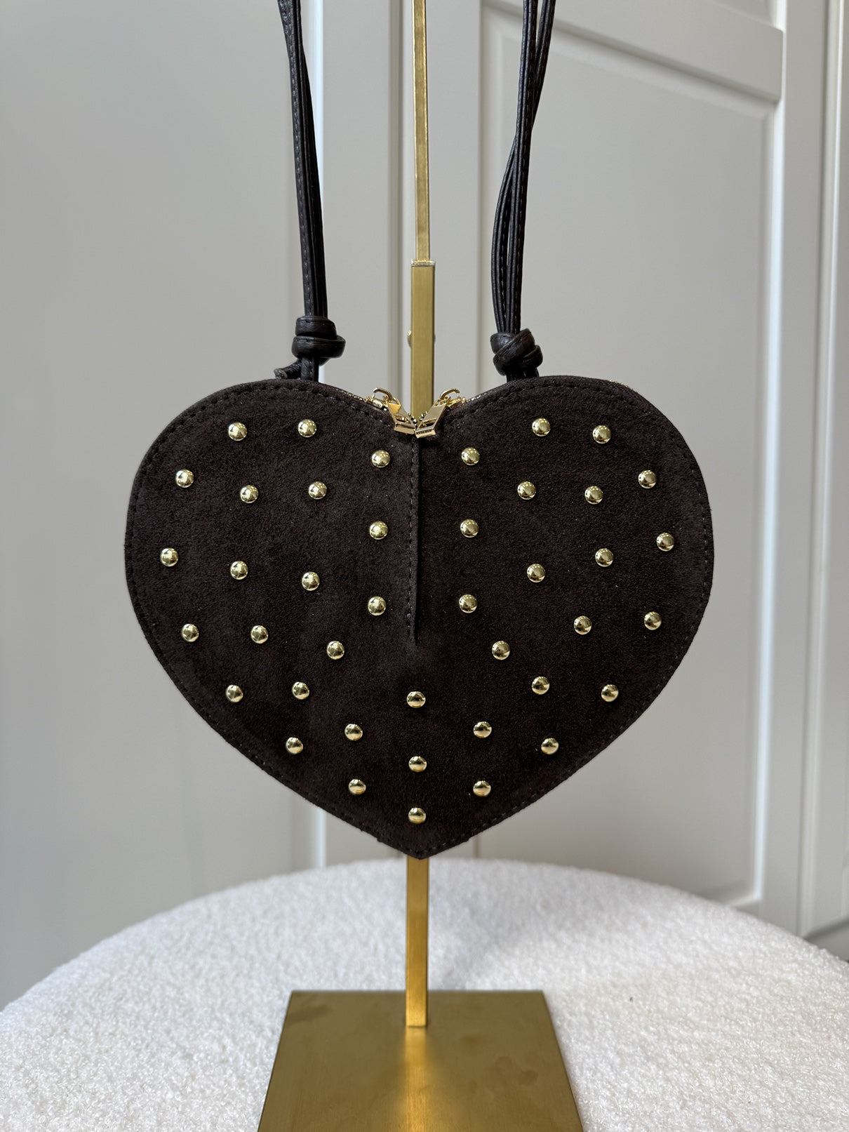 Tas Amour Studs | Bruin